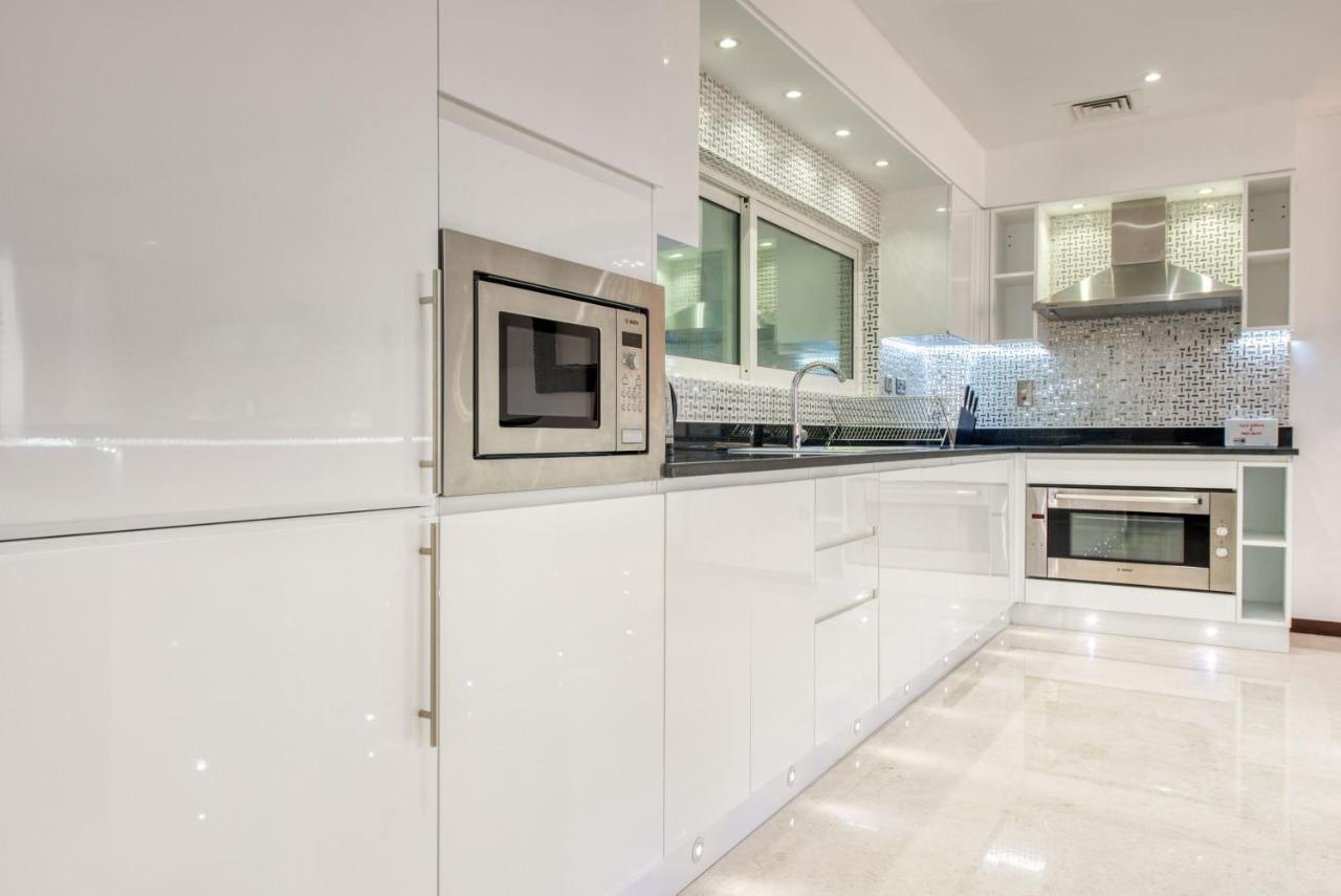 Apartament Maison Privee - Spacious Apt On Palm Jumeirah W Sea Views And Premium Facilities Access Dubaj Zewnętrze zdjęcie